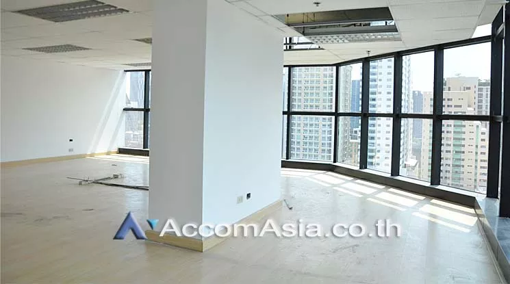 1  Office Space For Rent in Sukhumvit ,Bangkok BTS Ekkamai at Bangkok Business Center AA15025
